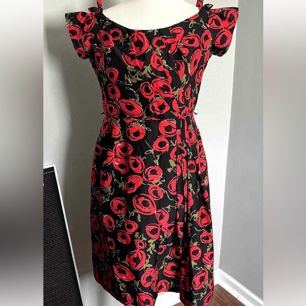 100% Silk Vintage Rickie Freeman Teri Jon Floral Dress